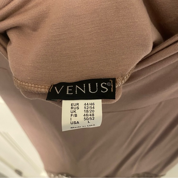 NWOT Venus lace hemmed skirt - Picture 4 of 4